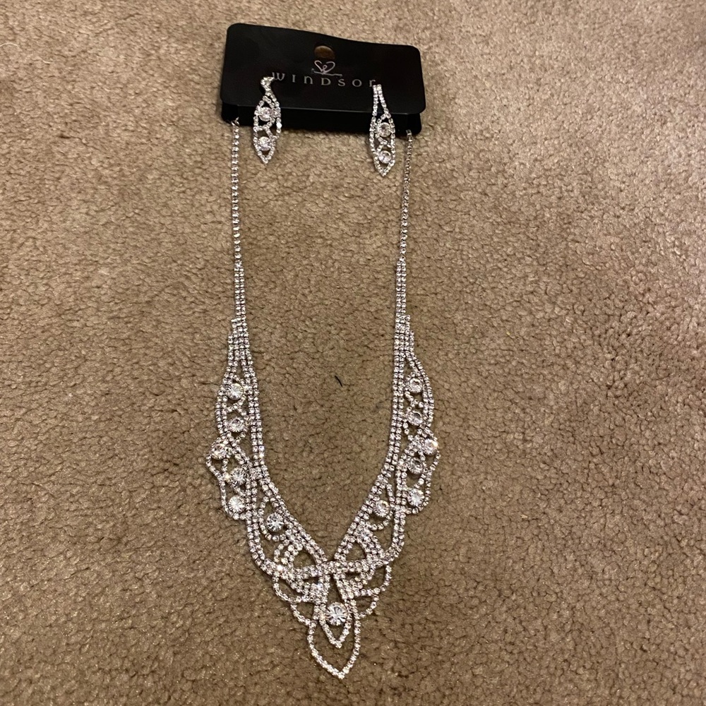 Windsor Necklace and Earring set